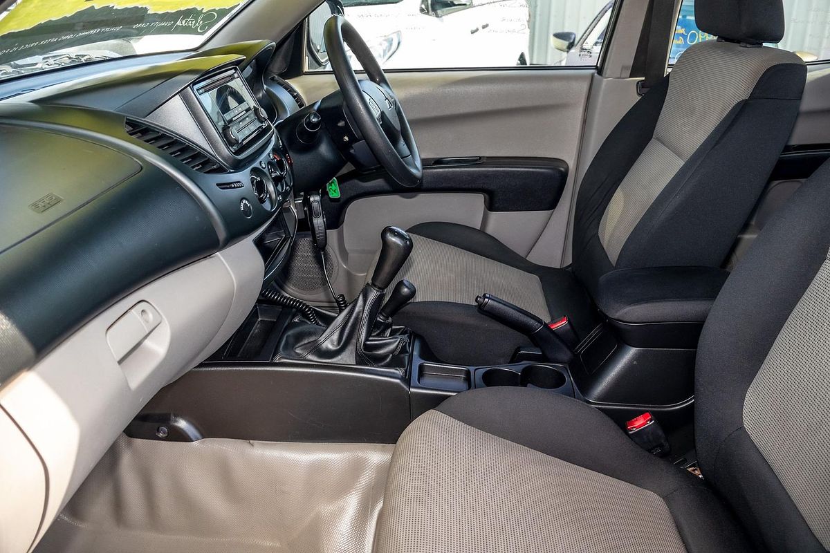 2014 Mitsubishi Triton GLX MN 4X4