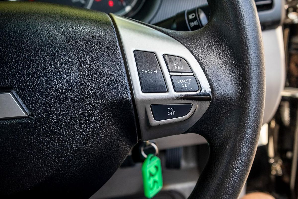 2014 Mitsubishi Triton GLX MN 4X4
