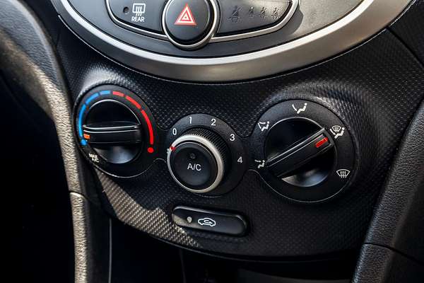 2014 Hyundai Accent Active RB2
