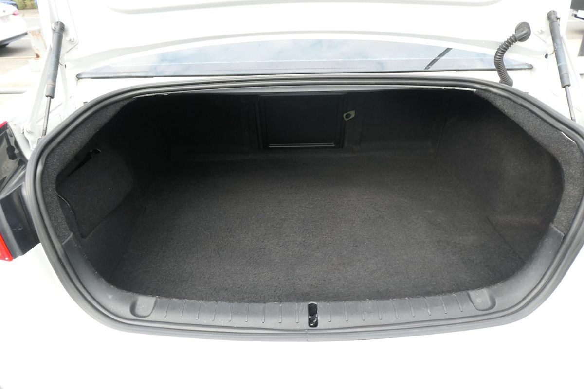 2008 Holden Commodore Omega VE