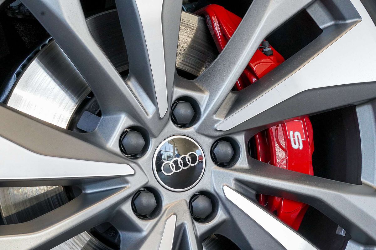 2024 Audi SQ5 TDI FY