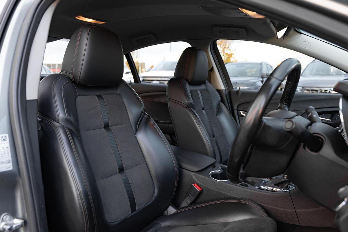 2016 Holden Commodore SV6 Black VF Series II