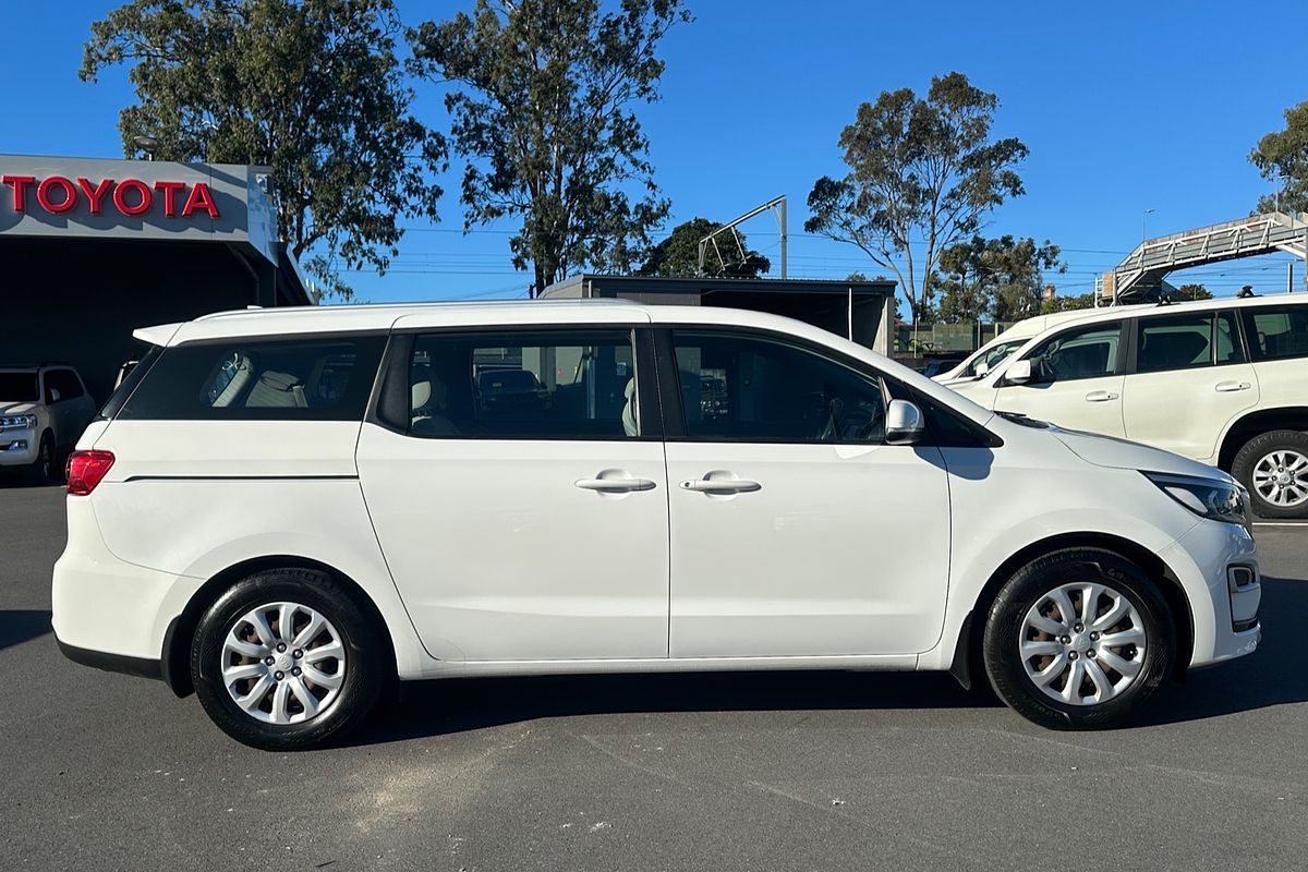 2020 Kia Carnival
