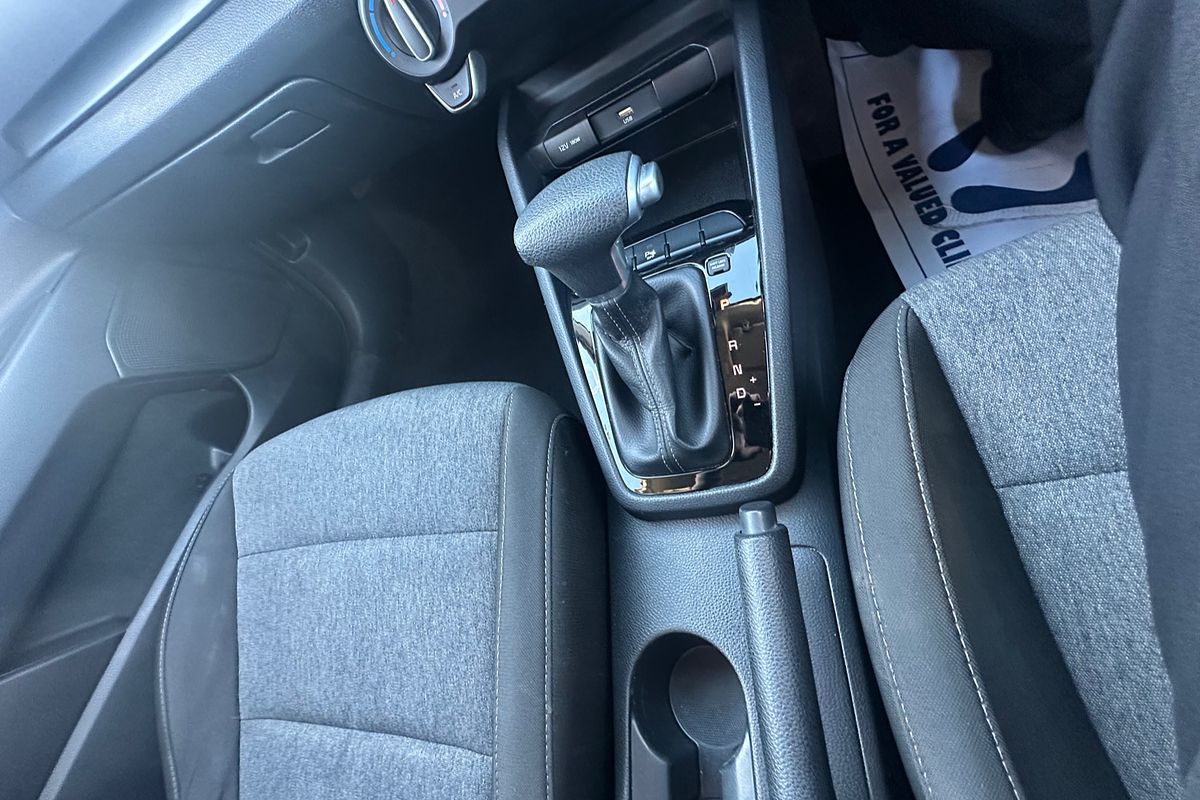 2022 Kia Stonic S YB