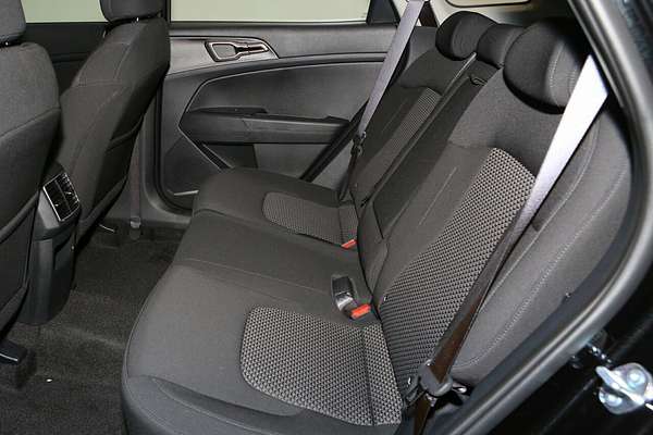 2025 Kia Sportage S NQ5