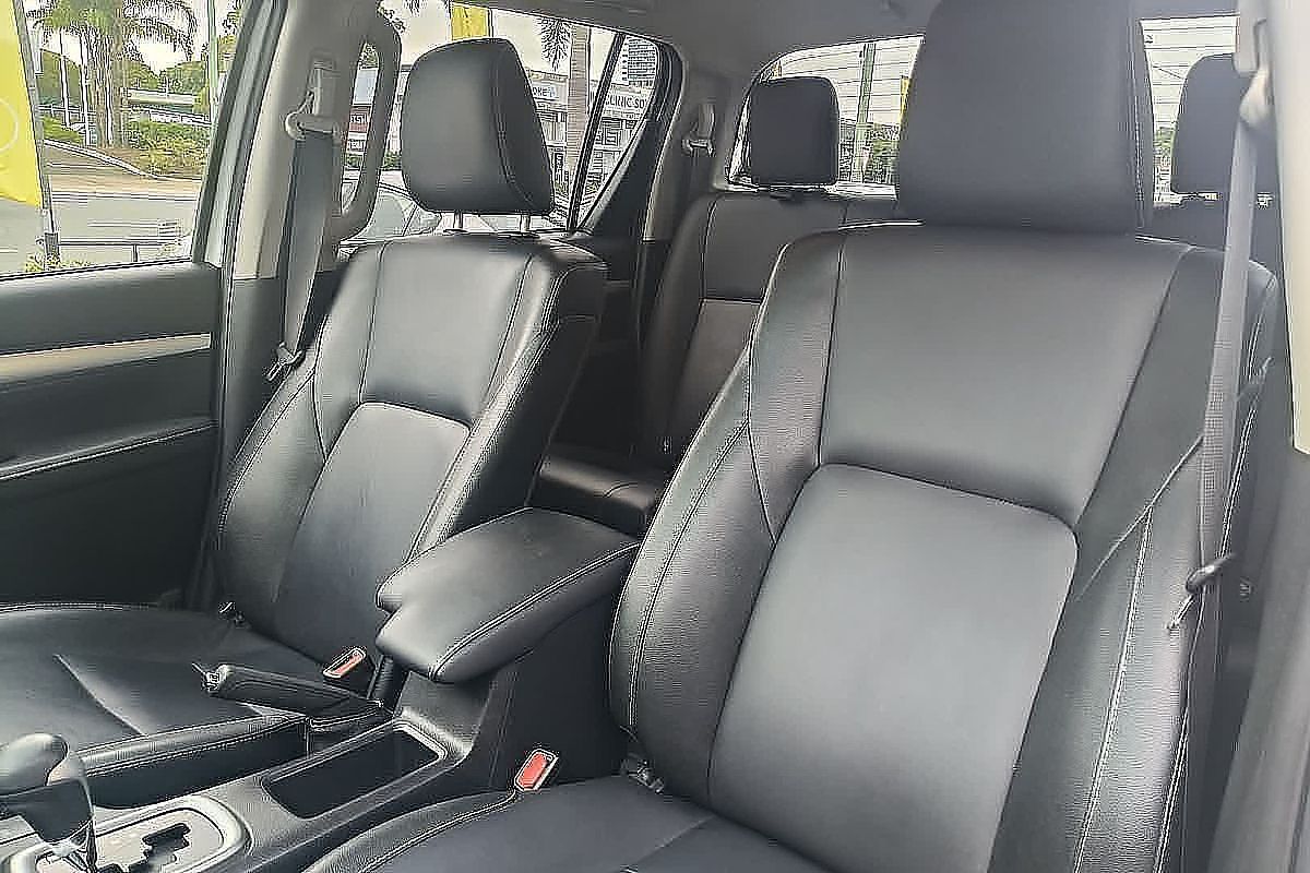 2023 Toyota Hilux SR5 GUN126R 4X4
