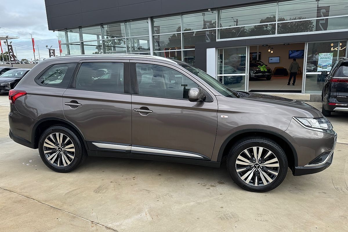2019 Mitsubishi Outlander ES ADAS ZL