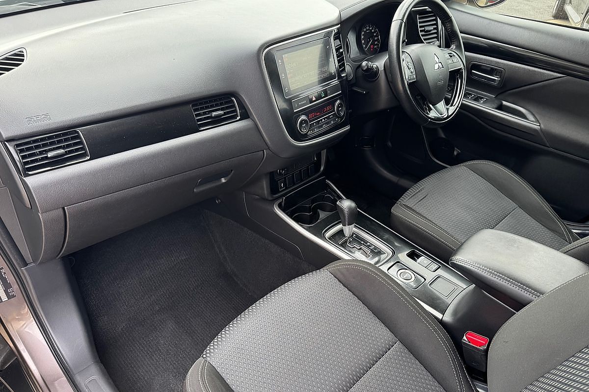 2019 Mitsubishi Outlander ES ADAS ZL