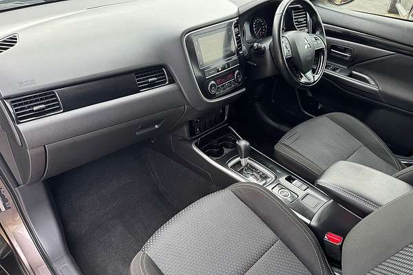 2019 Mitsubishi Outlander ES ADAS ZL