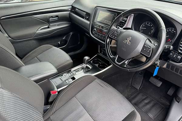 2019 Mitsubishi Outlander ES ADAS ZL