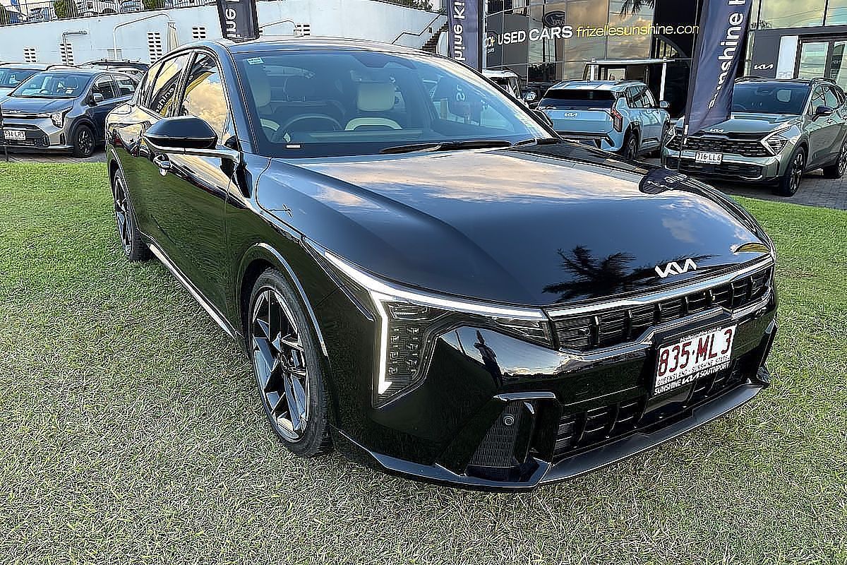2025 Kia K4 GT-Line CL4m