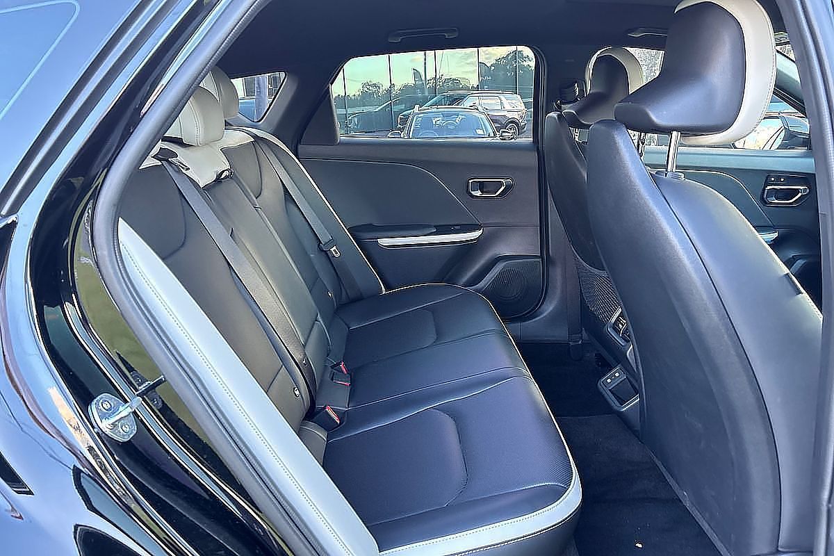 2025 Kia K4 GT-Line CL4m