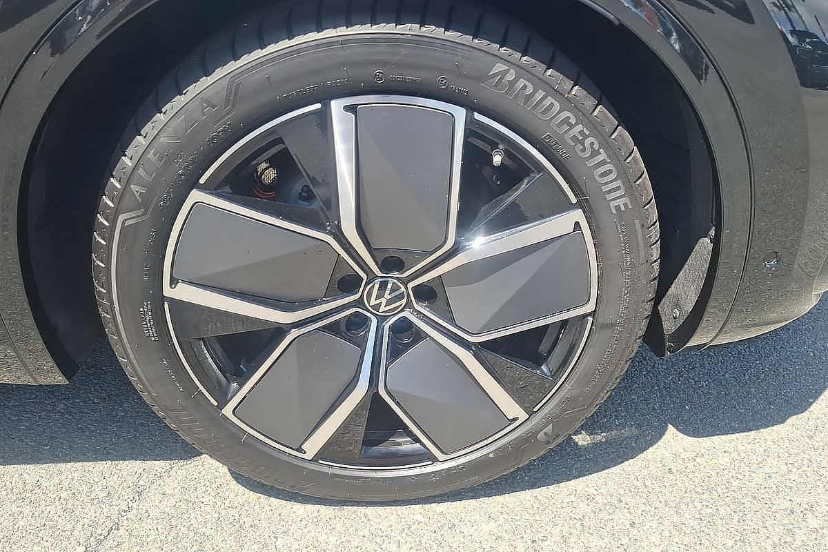 2024 Volkswagen Touareg 210TDI R-Line RC