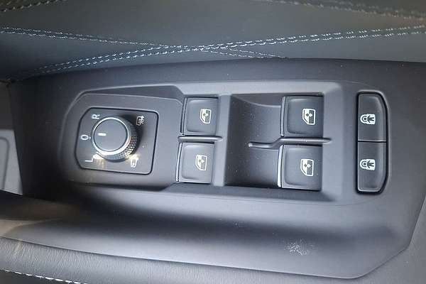 2024 Volkswagen Touareg 210TDI R-Line RC