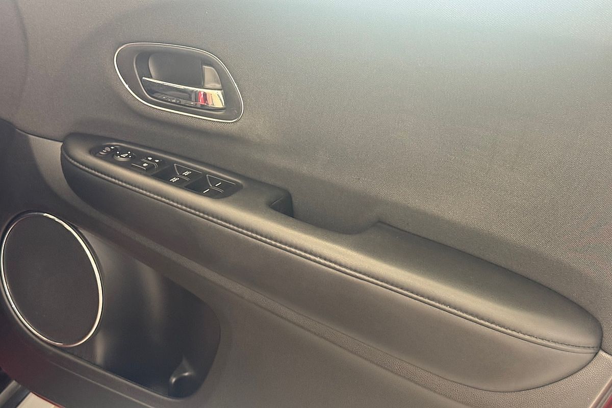 2019 Honda HR-V VTi-S