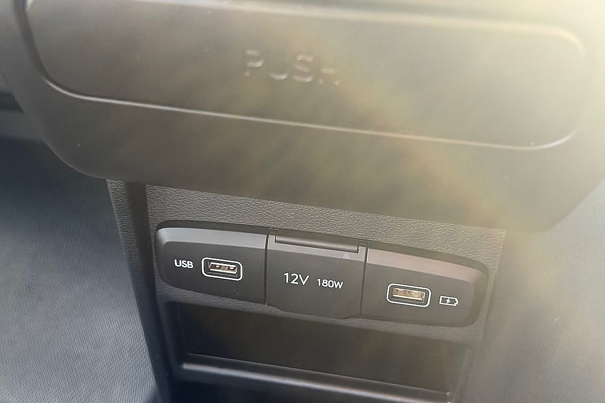 2023 Hyundai STARIA LOAD US4.V2