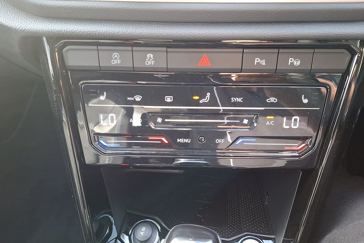 2023 Volkswagen T-Roc R D11