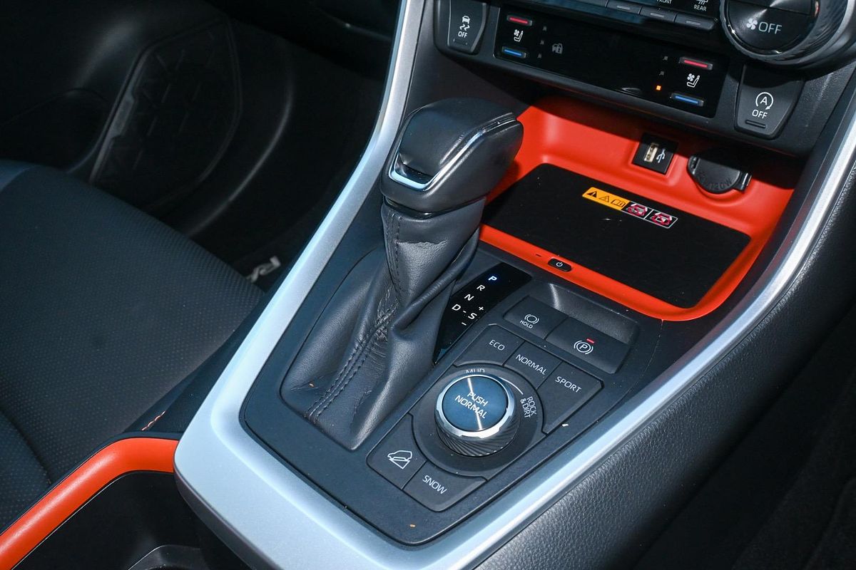 2024 Toyota RAV4 Edge AXAA54R