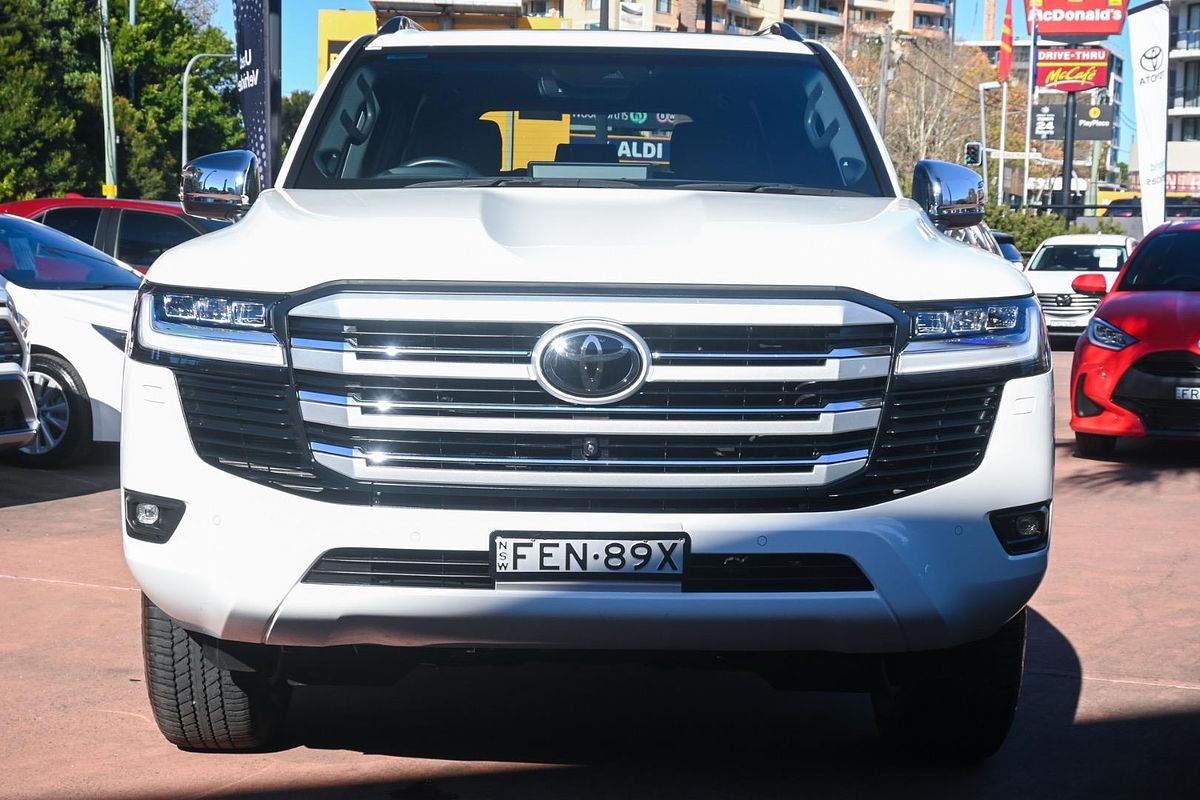 2023 Toyota Landcruiser Sahara FJA300R