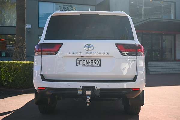 2023 Toyota Landcruiser Sahara FJA300R