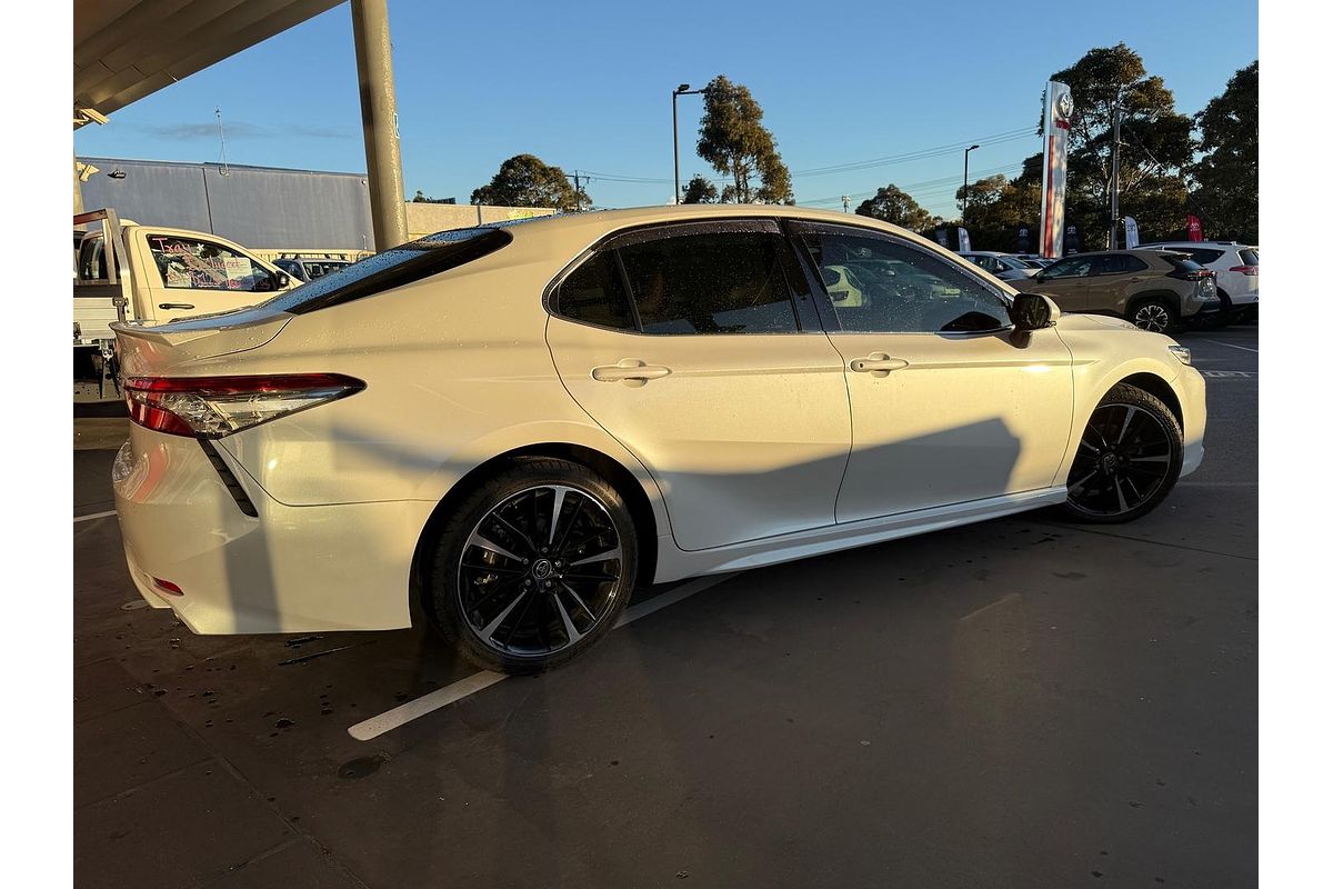 2018 Toyota Camry SX GSV70R