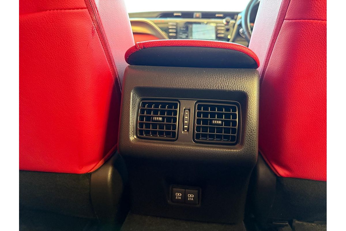 2018 Toyota Camry SX GSV70R
