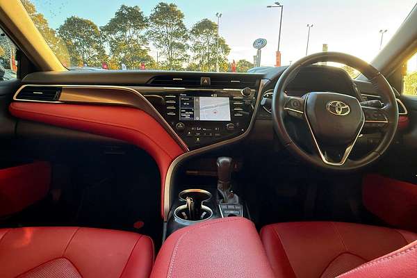 2018 Toyota Camry SX GSV70R