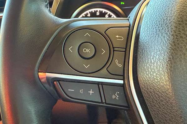 2018 Toyota Camry SX GSV70R