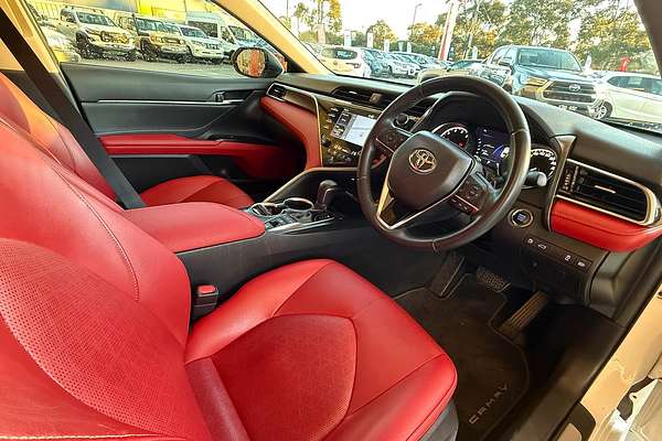 2018 Toyota Camry SX GSV70R