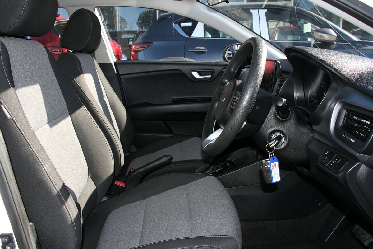 2023 Kia Stonic S YB