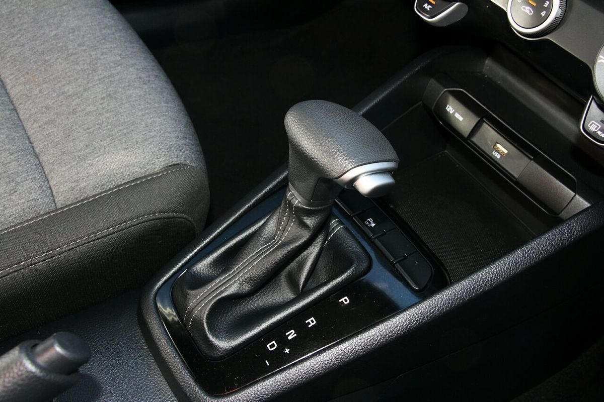 2023 Kia Stonic S YB