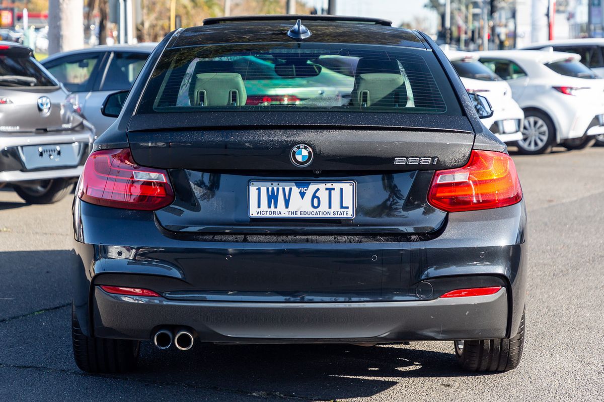 2016 BMW 228i Sport Line F22 MY16