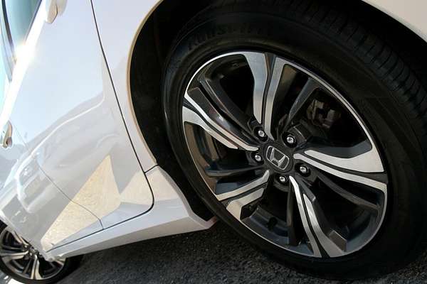 2019 Honda Civic VTi-LX 10th Gen