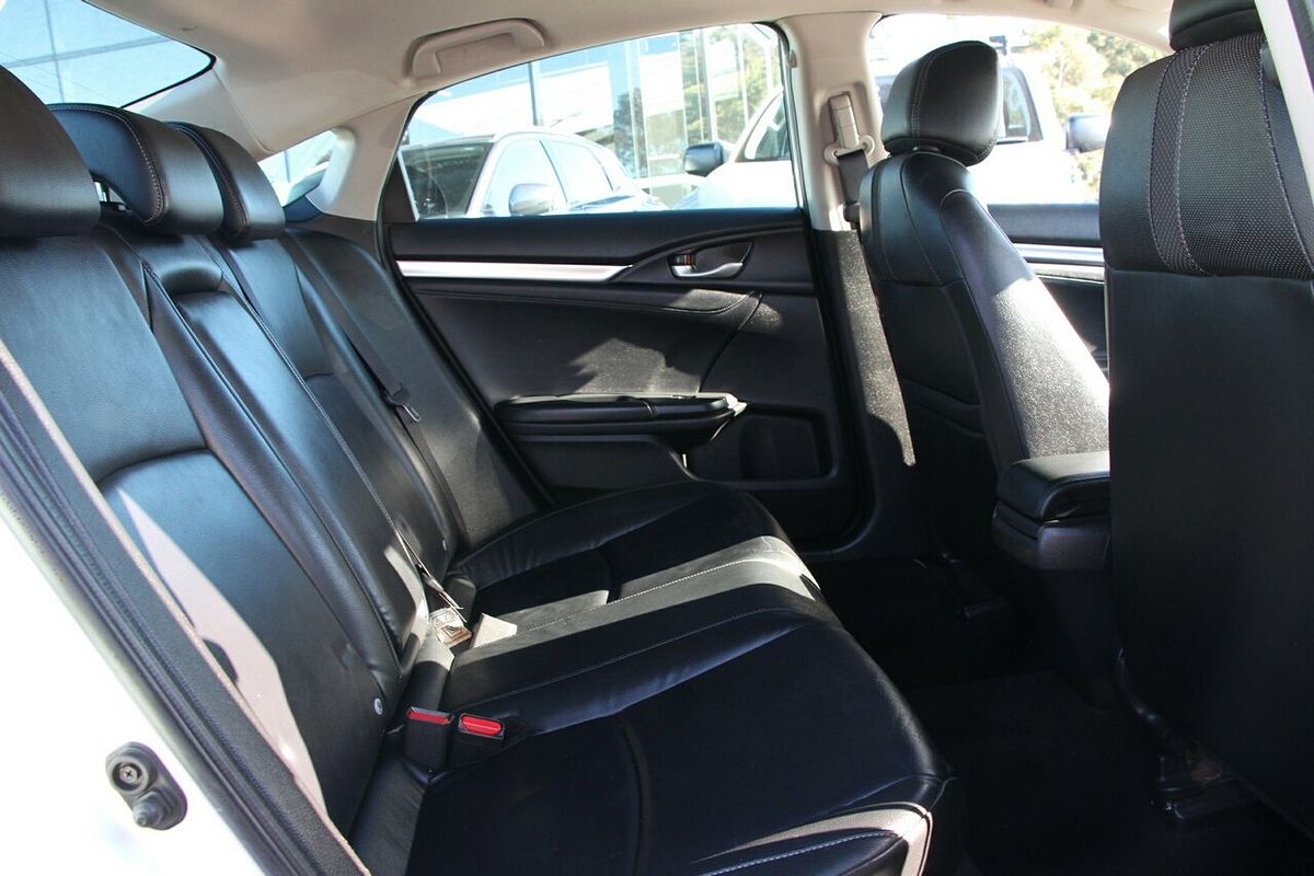 2019 Honda Civic VTi-LX 10th Gen