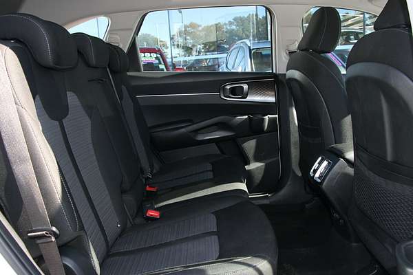 2023 Kia Sorento S MQ4
