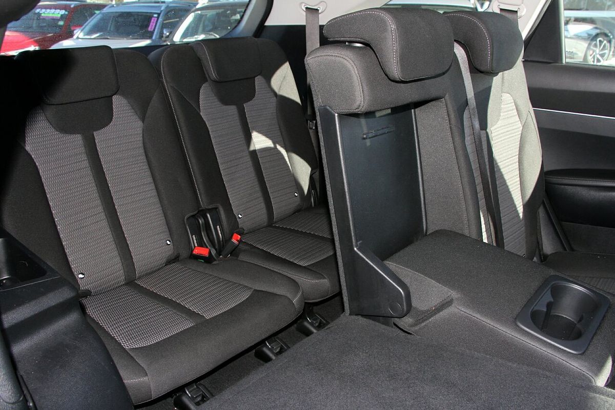 2023 Kia Sorento S MQ4