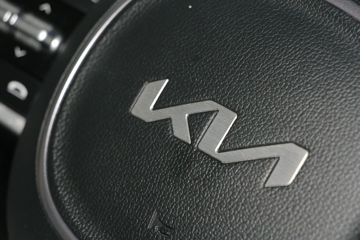 2023 Kia Sorento S MQ4