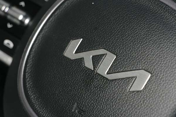 2023 Kia Sorento S MQ4