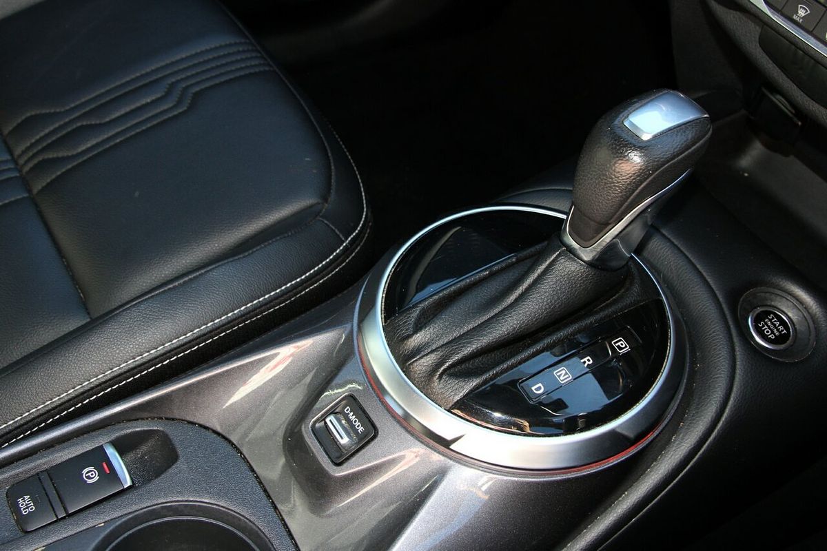 2023 Nissan JUKE ST-L F16