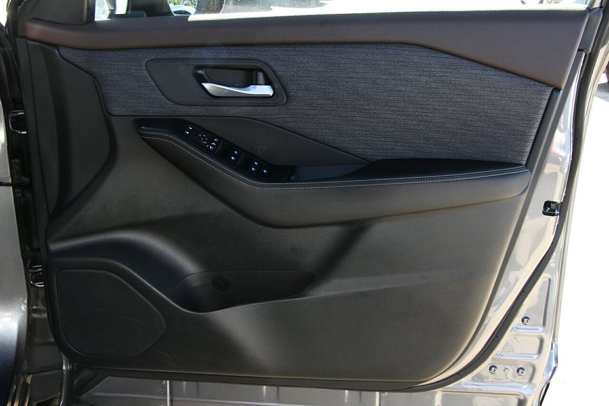 2024 Nissan X-TRAIL ST T33
