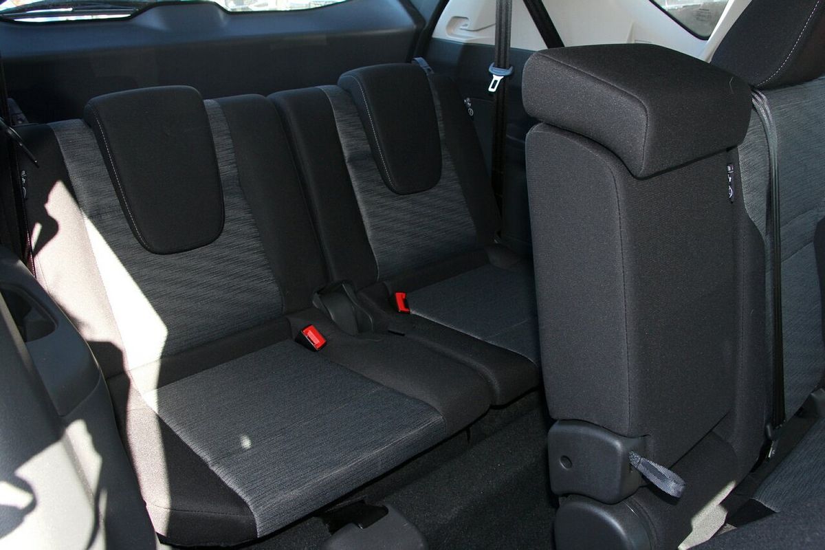 2024 Nissan X-TRAIL ST T33