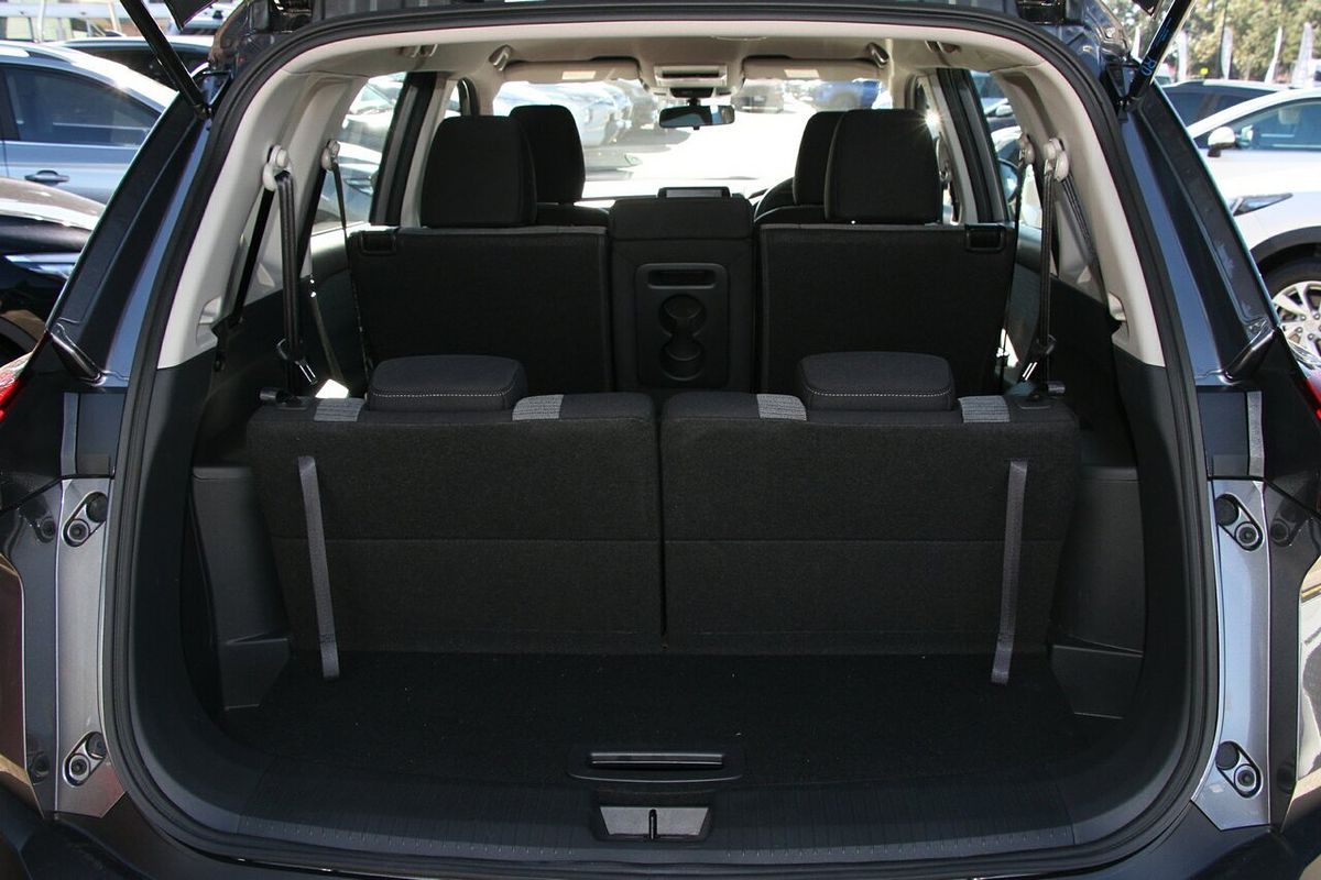 2024 Nissan X-TRAIL ST T33