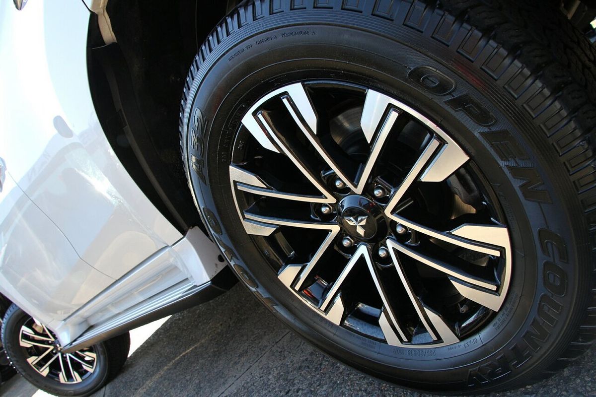 2021 Mitsubishi Pajero Sport GLS QF