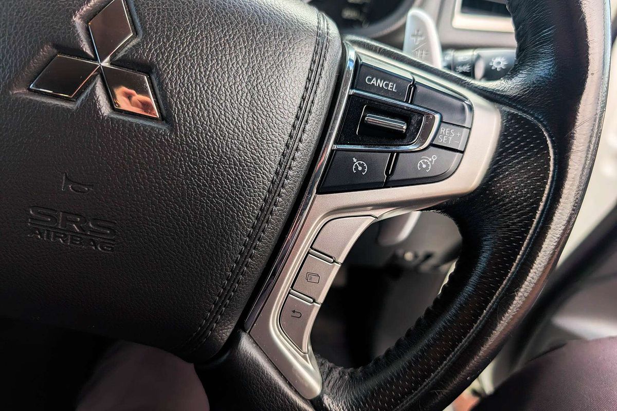 2017 Mitsubishi Pajero Sport GLS QE