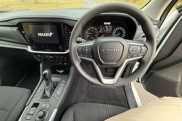 2025 Isuzu MU-X LS-M