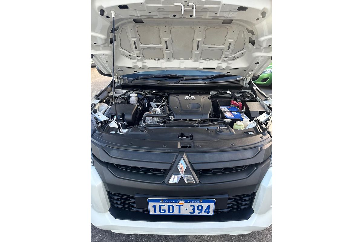 2019 Mitsubishi Triton GLX ADAS MR 4X4