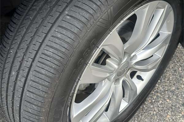 2012 Kia Sorento SLi XM
