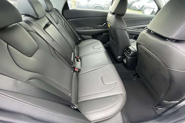 2024 Hyundai i30 Premium CN7.V2