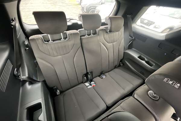 2025 Hyundai Palisade Calligraphy Black Ink LX2.V5