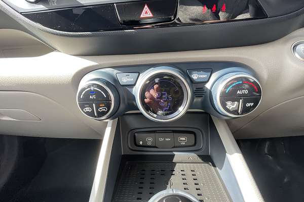 2025 Hyundai Venue Elite QX.V5